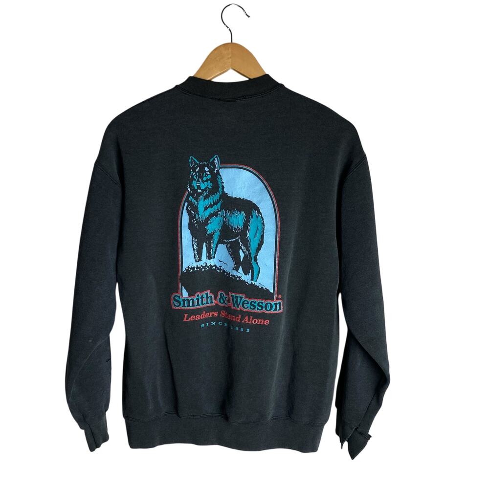 Vintage Smith & Wesson Sweatshirt RARE 90s Gray Wolf Leaders Stand Alone Medium